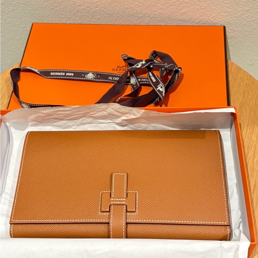 Hermes New H Passant Toutenmain Long Wallet/ Passport Holder/ Gold